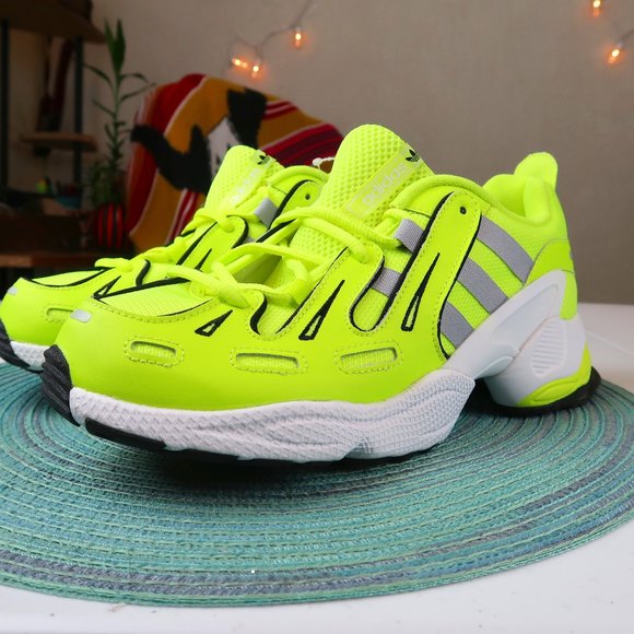 neon yellow sneakers womens